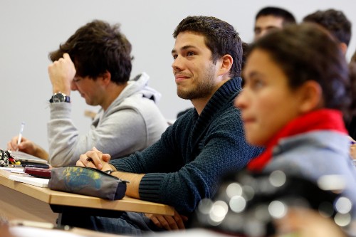 Etudiants En Classe